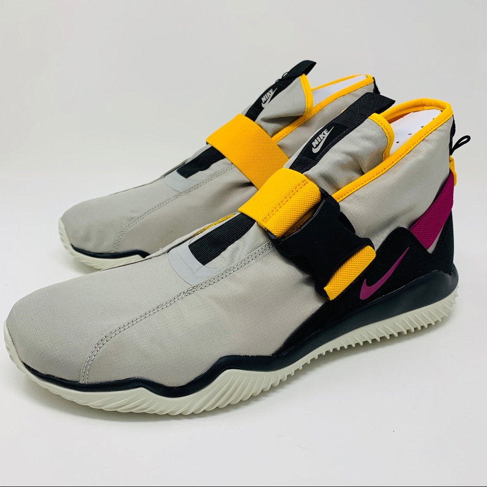 Mens Nike Komyuter ESS ACG Waterproof Shoes